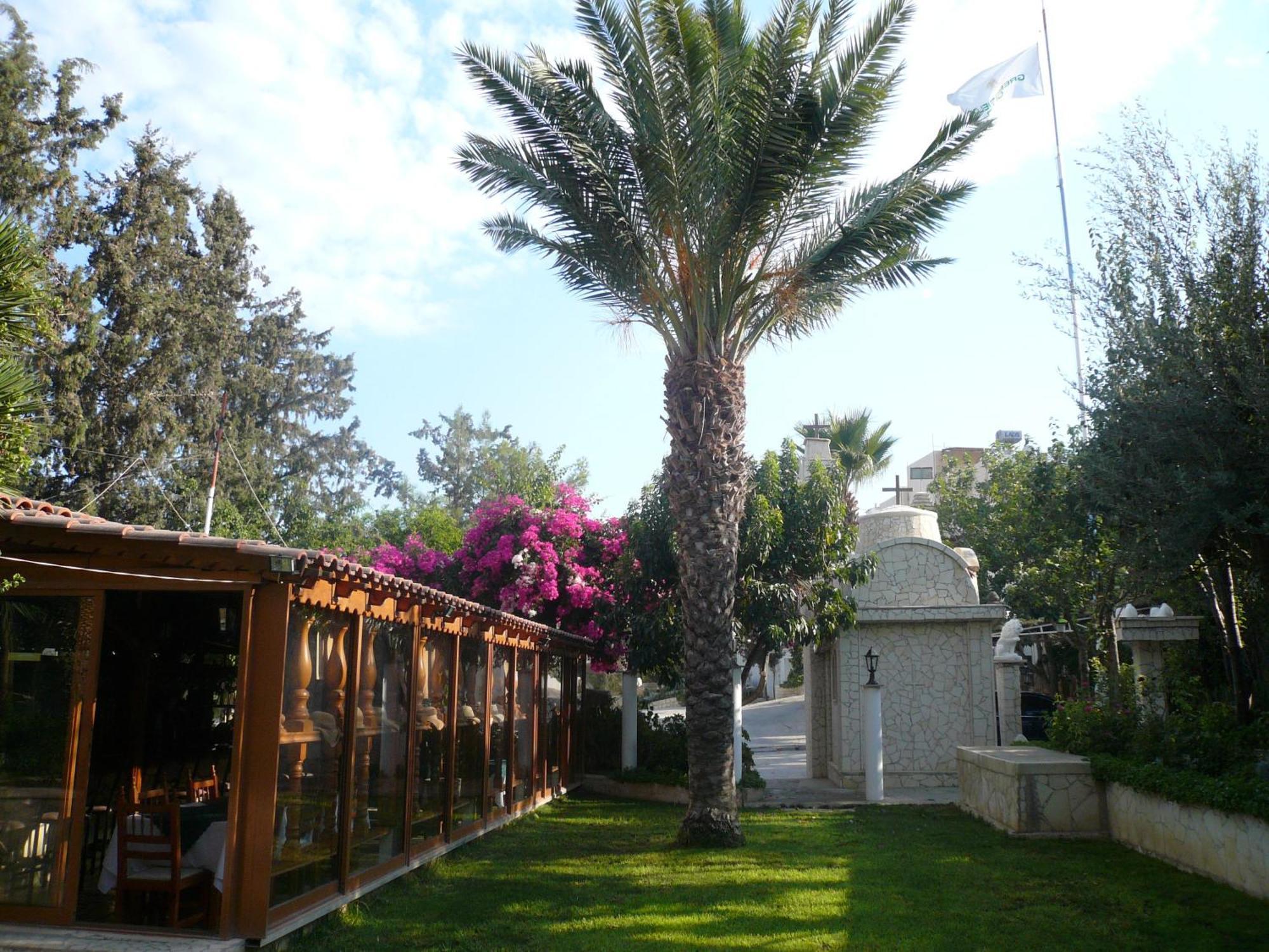 Greenfields Country Club Limassol Exteriör bild